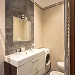 Appartamento Guesthost - Isabella 500 Meters From The Duomo! *